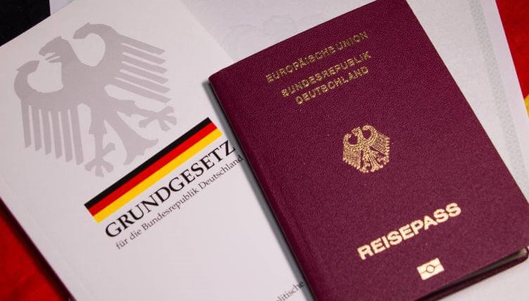 NEW CITIZENSHIP LAW IN GERMANY